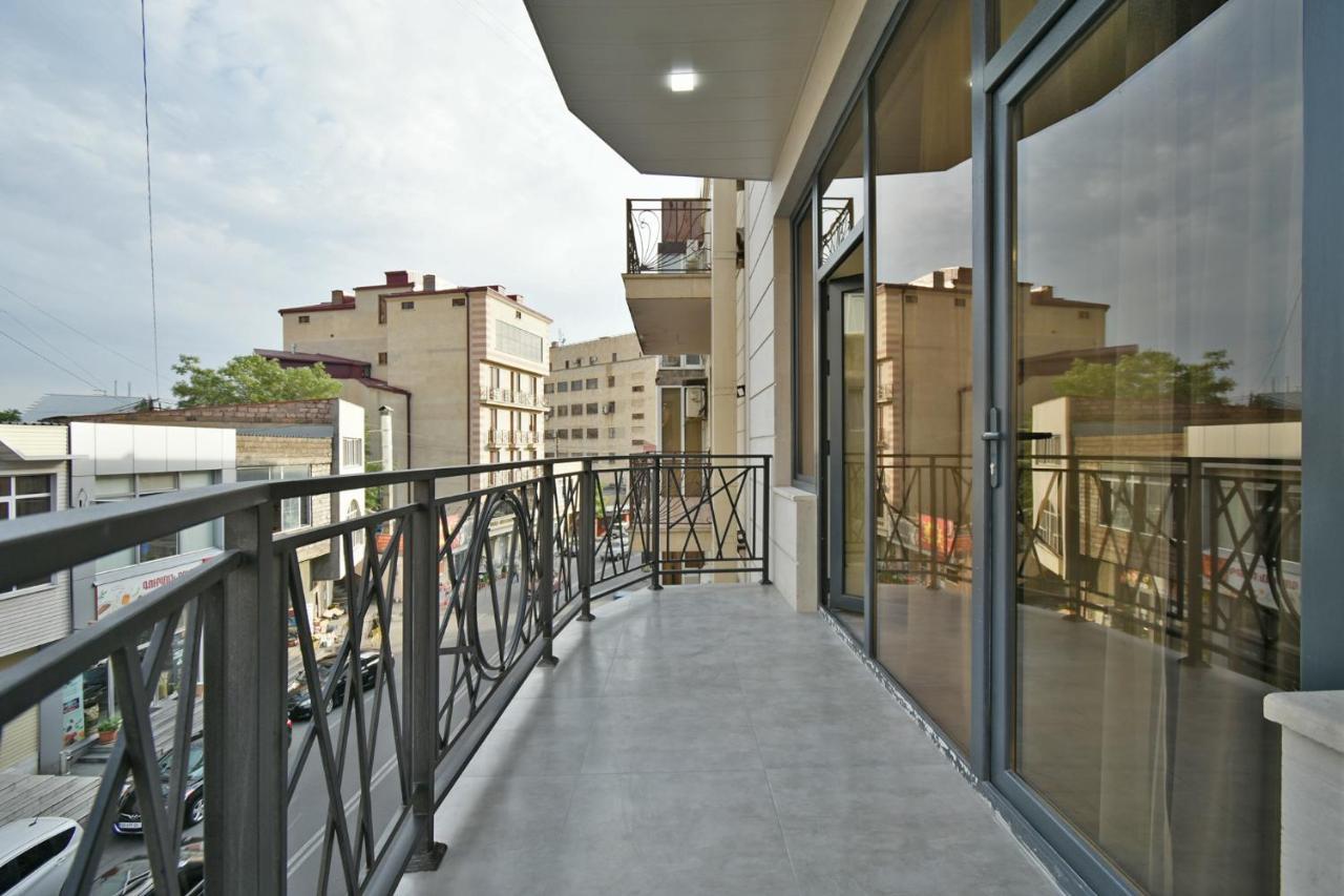 New Apartment In Yerevan City Center Luaran gambar